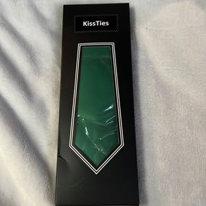 Emerald satin tie (new)